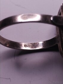 Starožitný prsten s českými granáty - 4