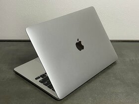MacBook Pro 13" 2020 i5 / 8GB / 256GB SSD - 4