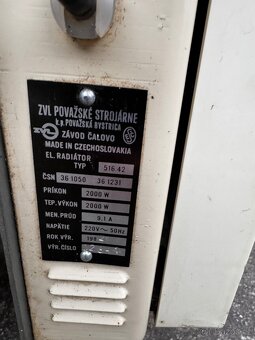 Olejový radiátor na kolečkách na 220W - 4