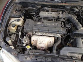 Hyundai Coupe 2,0 16V DOHC 1998 102kW - díly - 4