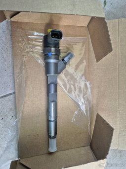 Vstřikovač Bosch 0445110059 Jeep, Chrysler - 4