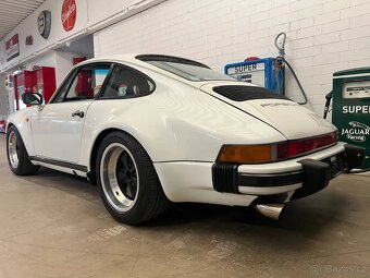 Porsche 911 Carrera z roku 1988 - 4