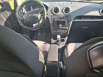 Nadstandardně vybavený Ford Fusion - 4