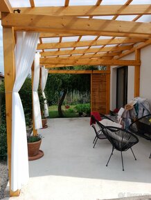 Dřevěný přístřešek na auto, posezení, pergola... - 4