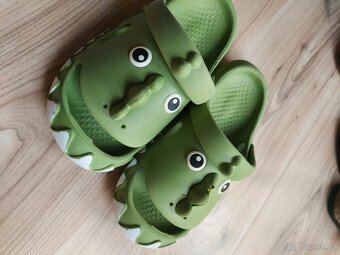 Gumové pantofle typu "kroksy" crocs 34 - 4