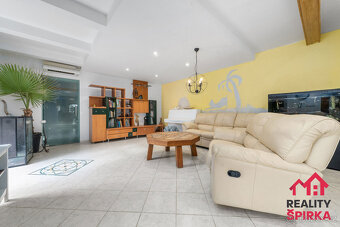 Prodej rodinného domu, CP 787 m2, obec Moravany, okres Pardu - 4