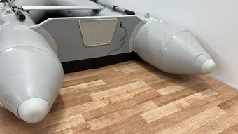 Nafukovací člun s motorem – kompletní sada - 4