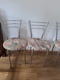 Skleněný stůl + 4 židle - 4