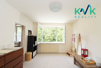 Prodej světlého bytu 1+1 po rekonstrukci – kompletně vybaven - 4