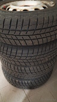 3 sady Pneu 13, 2x na discích - 4
