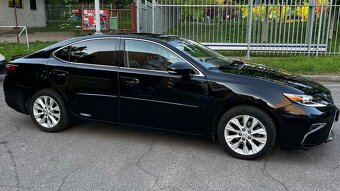 Lexus - 4