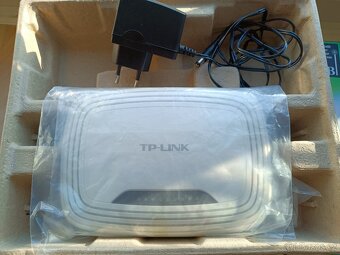 TP-LINK wireless router - 4