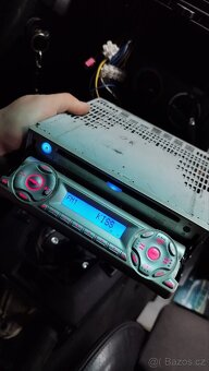 Prodám autoradio Sony CDX-M600R - 4