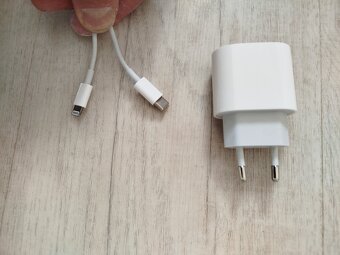 nabíječka na iPhonů - 4