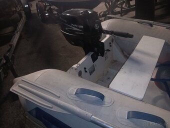 RIB Grand S 300 motorem 5 HP čtyř takt - 4