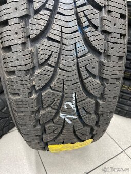 Zimní pneu 215/65 R 16 C Chrono Pirelli - 4