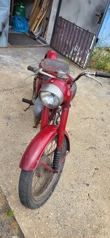 Jawa 250 pérák - 4
