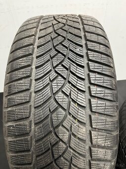 2x Goodyear 225/40 R18 Zimní - 4