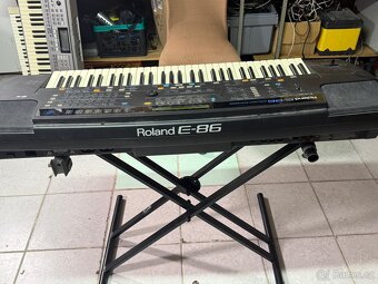 Roland E86 1996 - 4
