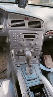 Volvo V70 Cross Country 2,4T 147kw - Náhradní díly - 4