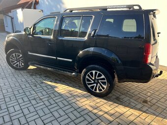 Nissan Pathfinder 3.0 dci - 4