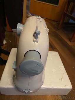 Prodám šicí stroj Solac 8220. - 4