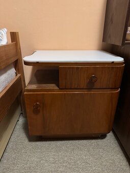 Retro nábytek - skříně, stolky - 4