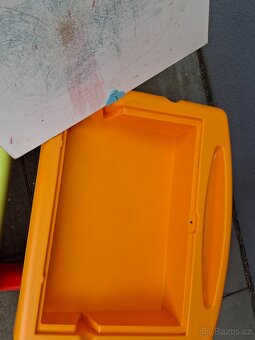 Plastový stůl se lavičkou - 4