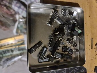 Procesory, tranzistory, i/o, RAM.... - 4