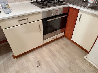 Kuchyňská linka – komplet sestava (bez spotřebičů) - 4