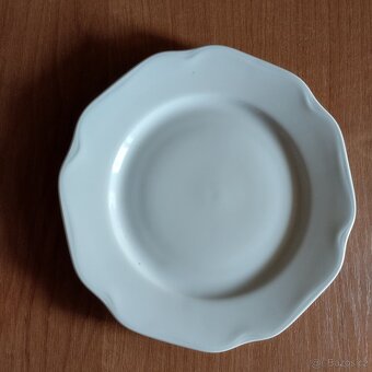 50 kusů porcelán dezertní talíře bílé bez značení - 4