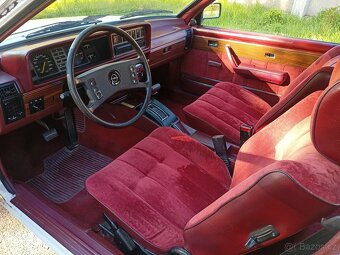 Opel Monza A1 R6 - 4