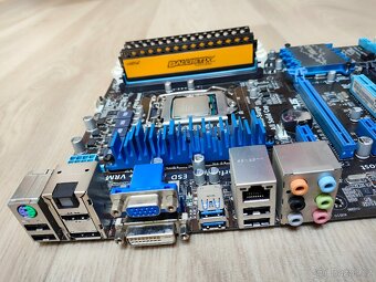 i5 3470 + Asus P8H77-V + 2x4GB RAM - 4