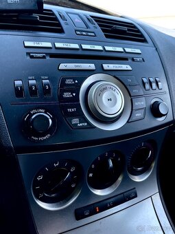 Mazda 3 1.6i 16V 77kW r.2011 + EDITION SPORT+ alu + klima - 4