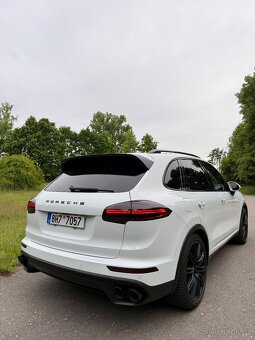 Porsche Cayenne S Diesel (958) 4.2 V8,PDLS+,PASM,BURMESTER - 4