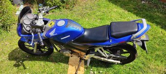 Honda CBR 125R - 4