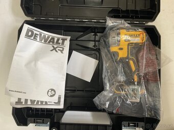 Utahovák DeWalt DCF887N - 4