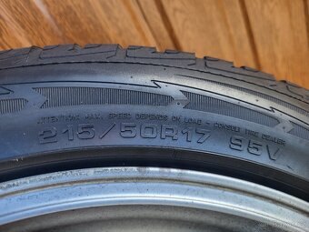 Prodám zimní sadu pneu 215/50R17 Goodyear, ET38 - 4