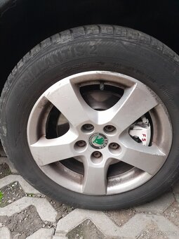 Prodám Alu kola fabia 5x100 letní pneu - 4