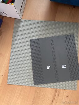 LEGO sbírka – 7 krabic + 2 malé, cca 6 kg - 4