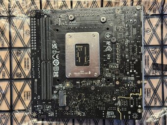 MSI MPG B760I GAMING EDGE WIFI DDR4 - ITX LGA1700 deska - 4