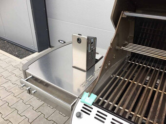 WEBER SUMMIT S 670 GBS - 4