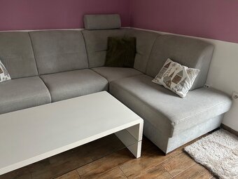 Rohová sedací souprava a stolek - 4