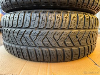 Zimní pneu 215/55/17 Pirelli Sottozero 3 - 4