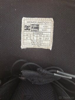 Boty na snowboard DC - 4