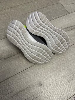 Dětské tenisky Adidas vel.33 - 4