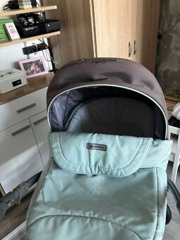 Dětský kočárek - 4