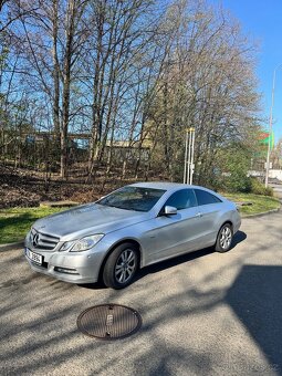 Mercedes Benz E220 CDI - 4