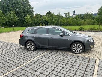 Opel Astra J 2.0 CDTI 121 kW dovoz DE na přihlášení - 4