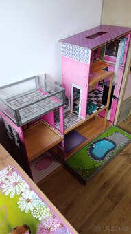 Dřevěný domeček pro Barbie KidKraft - 4